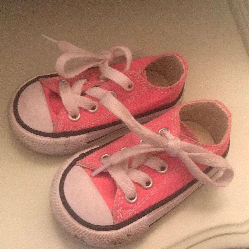 Pink converse